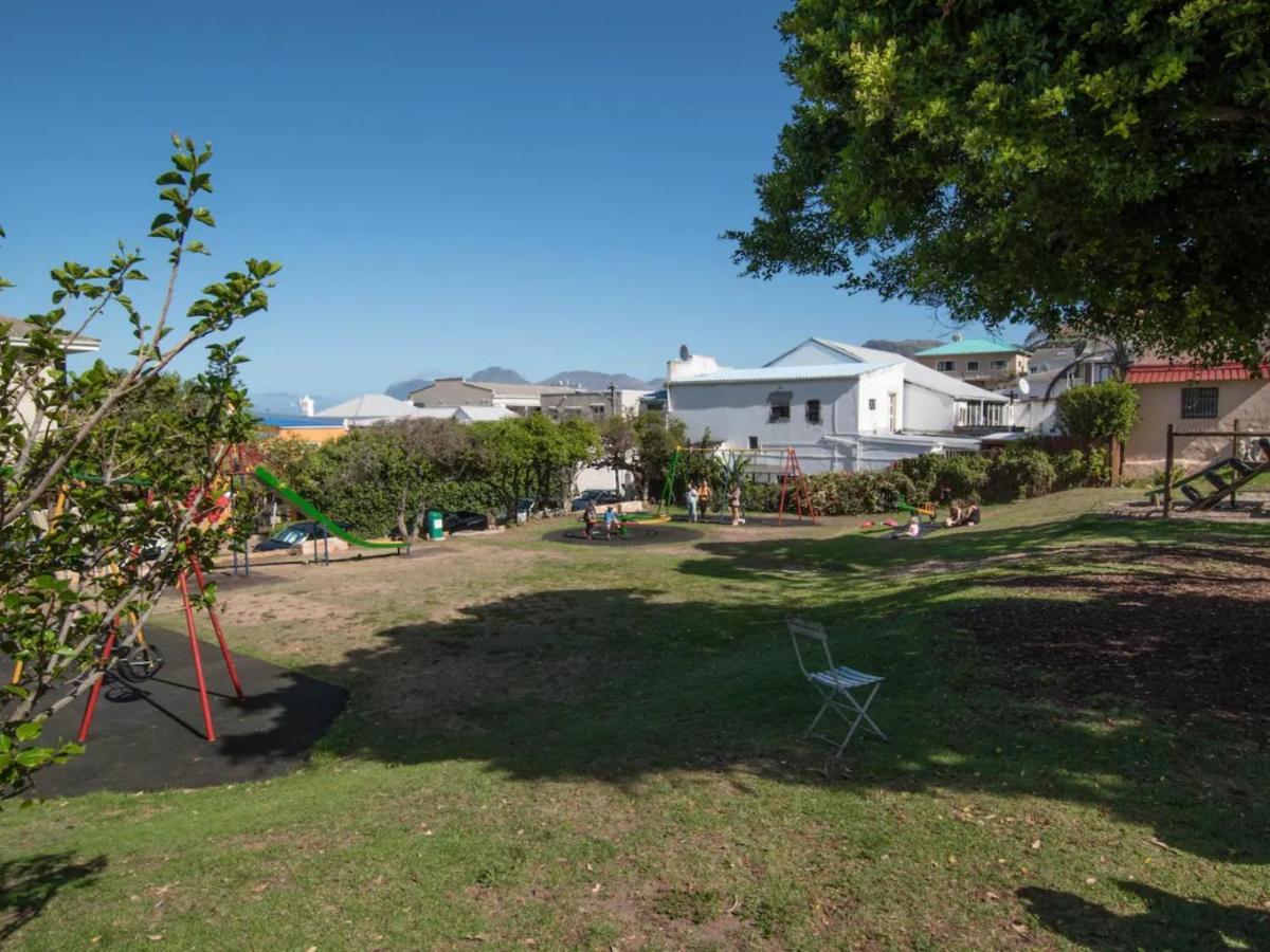 Behr Road Apartment With Sea View Patio 开普敦 外观 照片